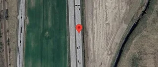 Trafiken påverkas av stillastående fordon på E4 – ett körfält blockerat