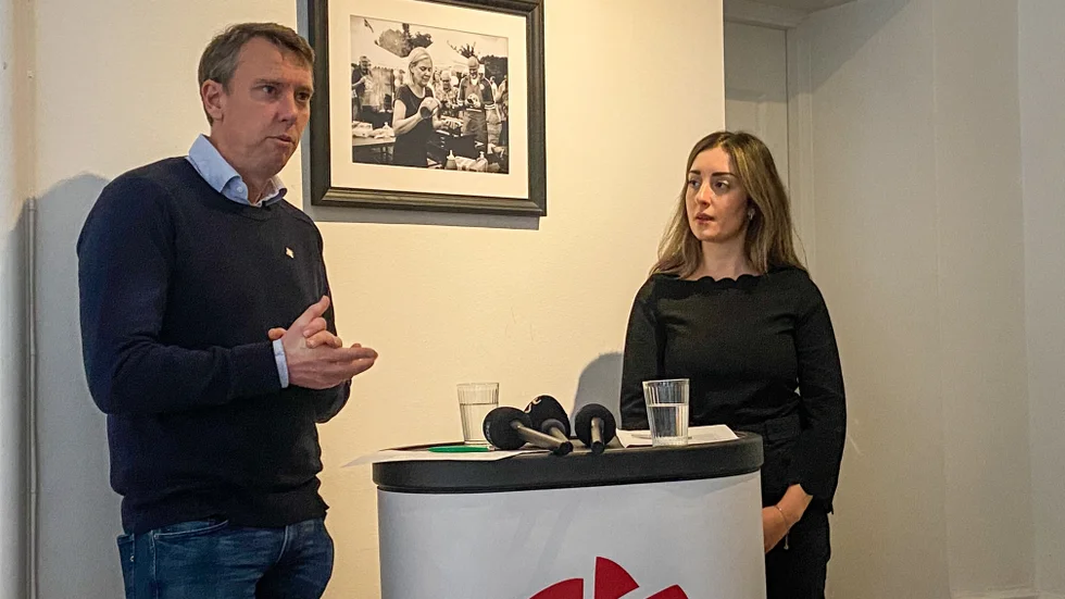Socialdemokraterna höll pressträff under onsdagen med oppositionsråden Olle Vikmång och Maria Sayeler Behnam.