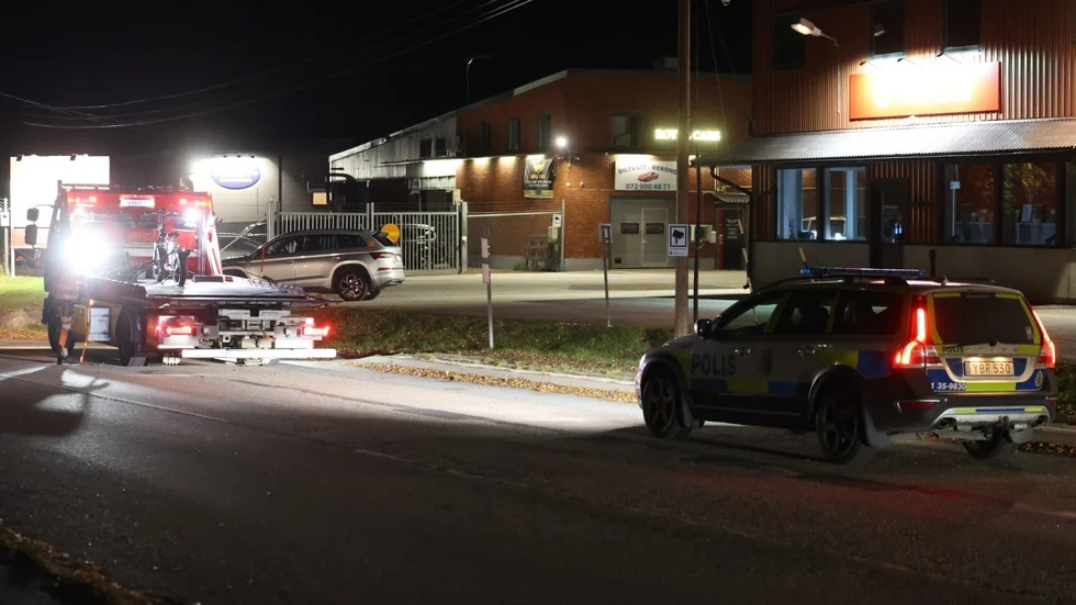 Stor polisinsats i Märsta, man gripen för grovt brott.