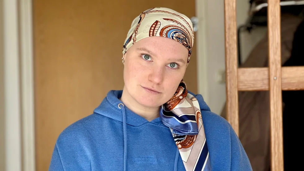 25-åriga Uppsalabon Elin Blom har chans att bli lyssnarnas sommarvärd i P1.
