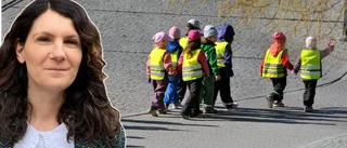 Knappt ett av fyra barn går i "lagom stor" barngrupp i förskolan
