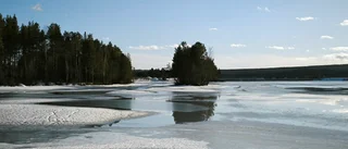 Vatten på isen redan i mars           