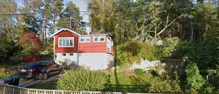 51 kvadratmeter stort hus i Hallstavik sålt för 950 000 kronor