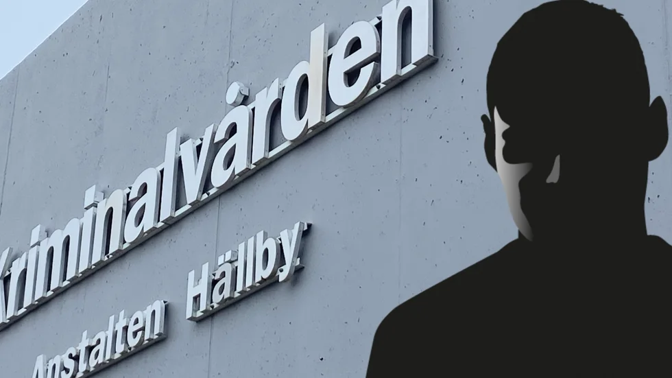 Den dåvarande fången på Hällbyanstalten åtalas för förgripese mot tjänsteman.