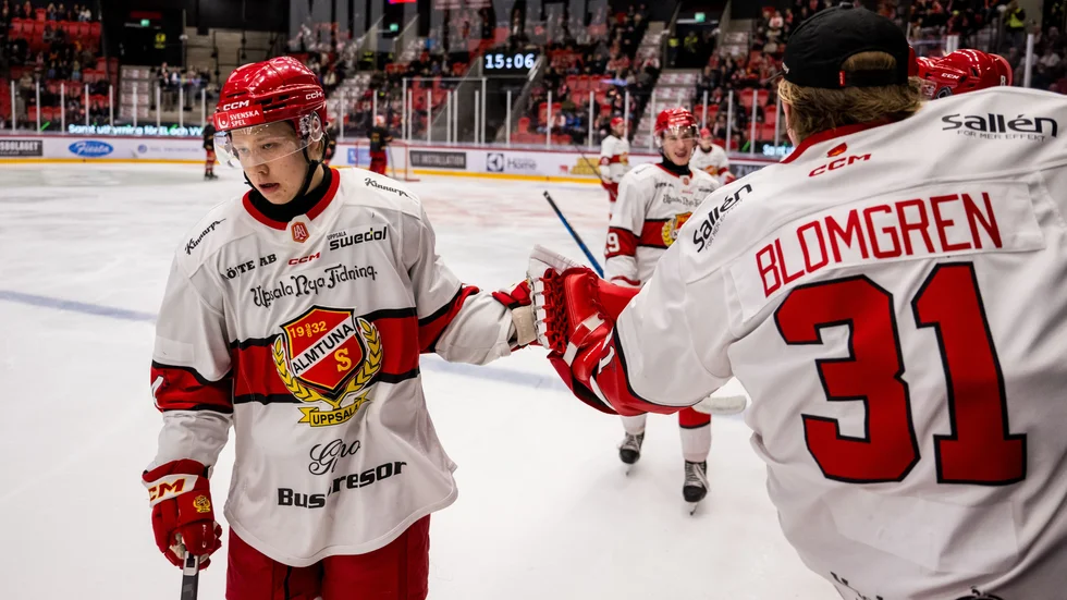 Sista omgången av Hockeyallsvenskan för Mikkel Öby Olsen och hans Almtuna, som möter AIK på bortaplan. (Arkivbild)