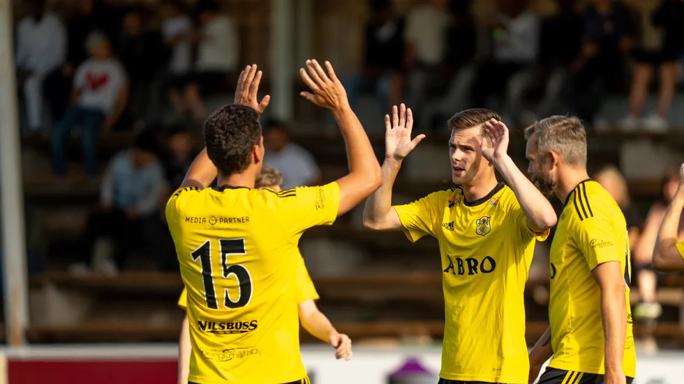 Ny match, nya möjligheter. Anton Brorsson och hans Vimmerby IF tar sig an Myresjö-Vetlanda hemma på Arena Ceos under långfredagen.