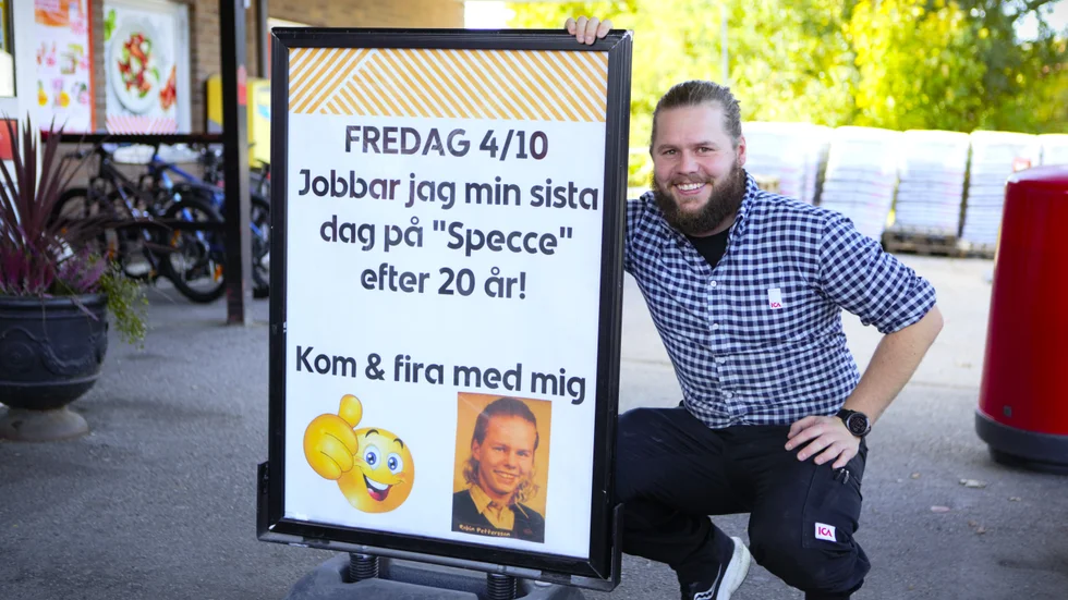 Under fredagen jobbar Robin "Bullen" Pettersson sin sista dag på Ica Specce och avslutar med att bjuda på fika. 