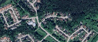64-åring ny ägare till villa i Örsundsbro – prislappen: 3 310 000 kronor