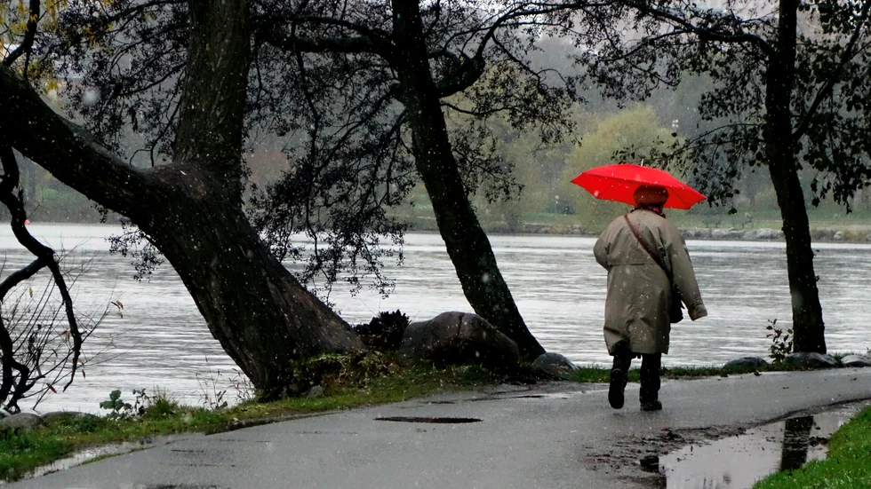 Helgvädret domineras av moln, regn och blåst. Arkivbild.