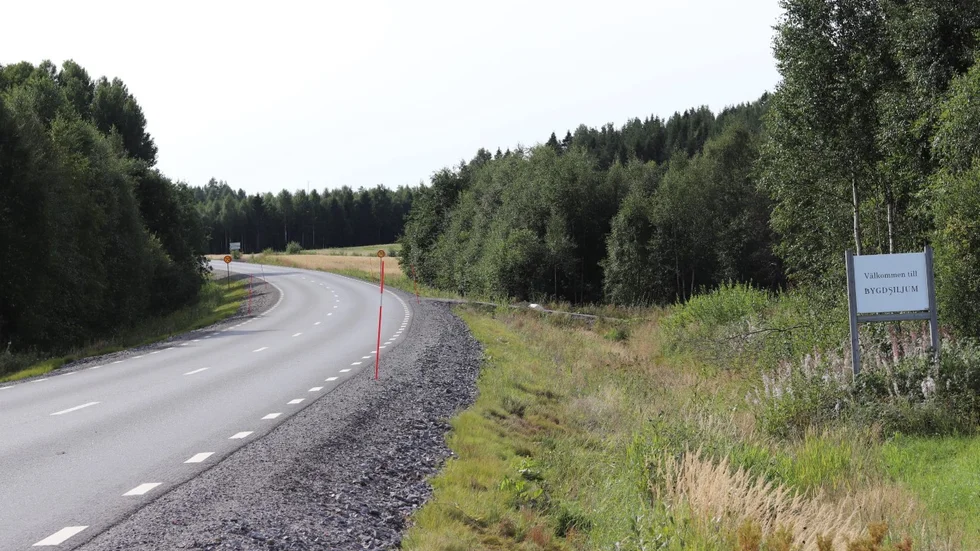 Ännu är det inte aktuellt med en gång- och cykelväg i Bygdsiljum.