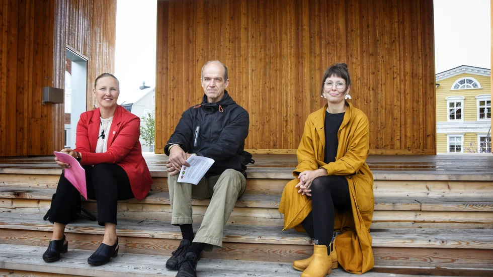  Bilden togs i augusti, då de tre gruppledarna Carina Sammeli (S), Bertil Bartholdsson (V), Malin Svedjeholm (MP) presenterade ett gemensamt klimatutspel. 