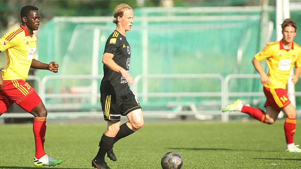 Buster Blosse kunde blivit tvåmålsskytt mot Tyresö.