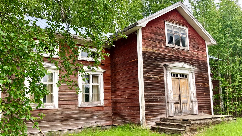 Avanderska gården har varit i Piteå kommuns ägo, men nu säljs den genom anbudsförfarande. Köpeskillingen blir på 85 000 kronor.   