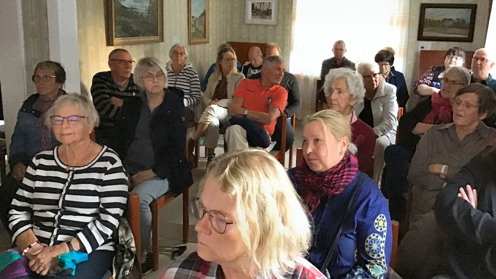 Många kom för att lyssna på föreläsningen om Öjeby kyrkstad på 1600-talet.