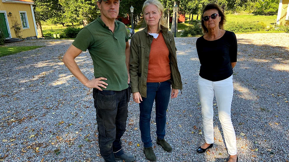 I hela tre veckor fick Pontus Olsson, Elisabeth Olsson och Vivecka Törnberg vara utan bredband. Samtalen till IP Only var fruktlösa.
