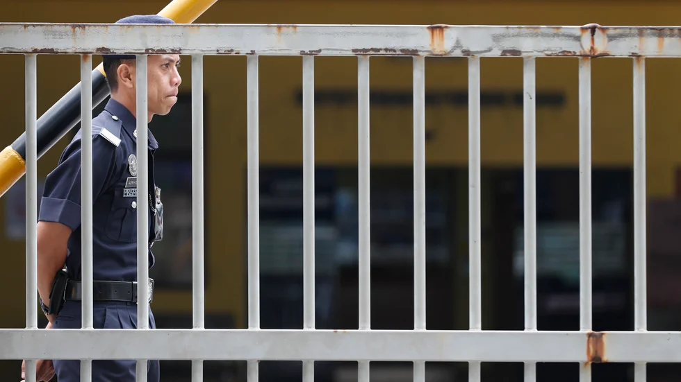 Malaysisk polis grep i somras den 40-årige mannen som förgripit sig på tiotals barn. Arkivbild.