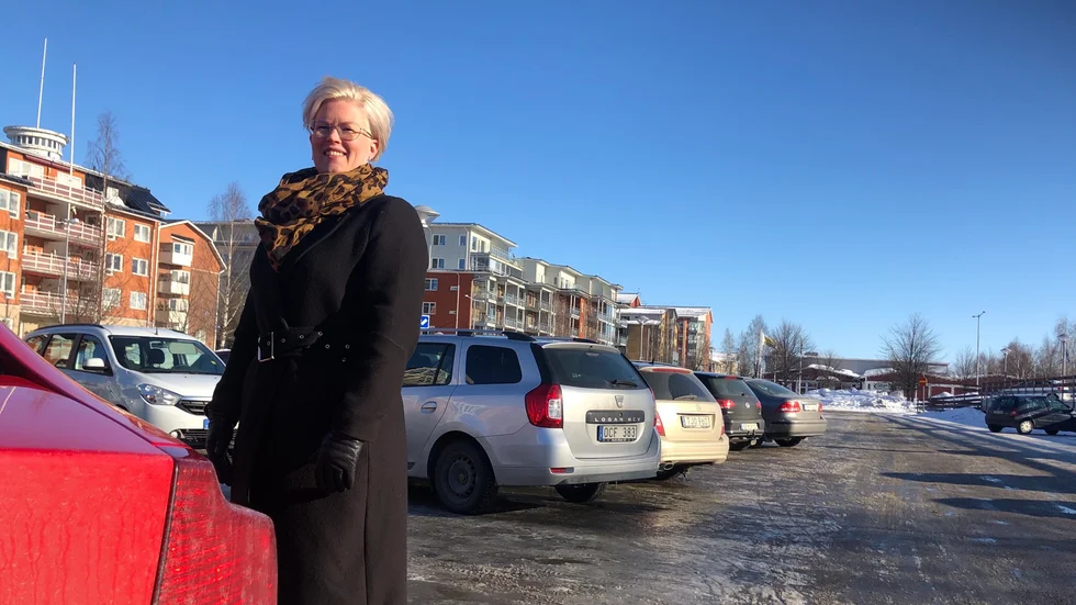 Rebecka Granström, tillförordnad enhetschef, trafik och bygg, håller koll på driftssäkerheten. "Vi vet att internetmottagningen är lite jobbig i vissa parkeringshus", säger hon. 