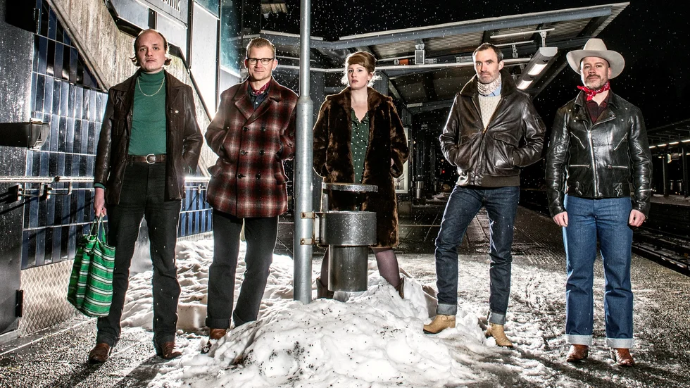 The Green Line Travelers är aktuellt med debutalbumet "Baker's Bog Blowout". Gotlänningen Daniel Björkander, gitarrist och låtskrivare, till höger.