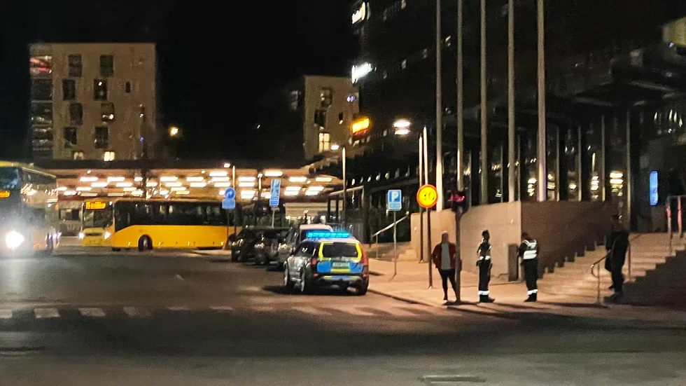 En man påkörd på Kungsgatan i närheten av resecentrum i Uppsala.