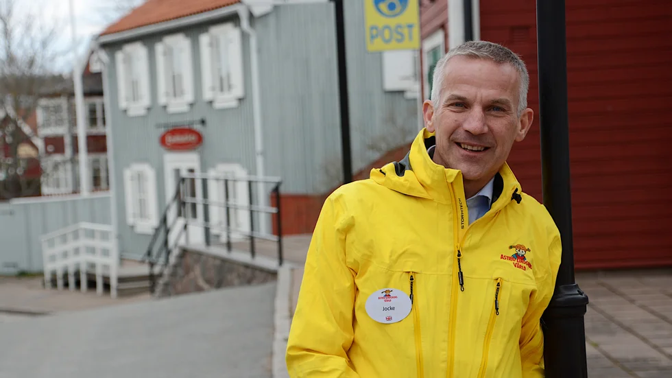 Astrid Lindgrens Värld i Vimmerby har en trygg ägare att luta sig mot. Moderbolaget har gått in med ett koncernbidrag på nära 55 miljoner för att motverka effekterna av covidkrisen för parken i Vimmerby. Det redovisade Jocke Johansson för fullmäktige på måndagskvällen. 