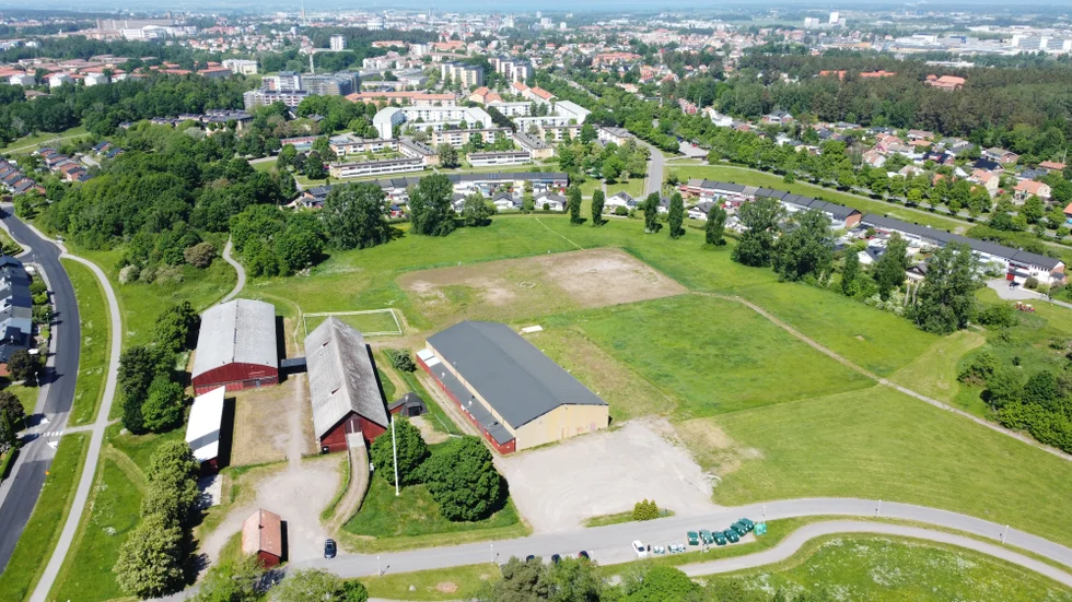 Ånestadsstallet och beteshagarna kan förvandlas till bostadsområde. Kommunen räknar med att börja arbeta med en detaljplan nästa år.