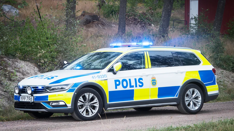 Polisen plockade på tisdagen in en kvinna som misstänktes vara påverkad. Nu misstänks kvinnan även för att vara ansvarig för att en bil var falskskyltad. Bilden är tagen vid ett annat tillfälle.