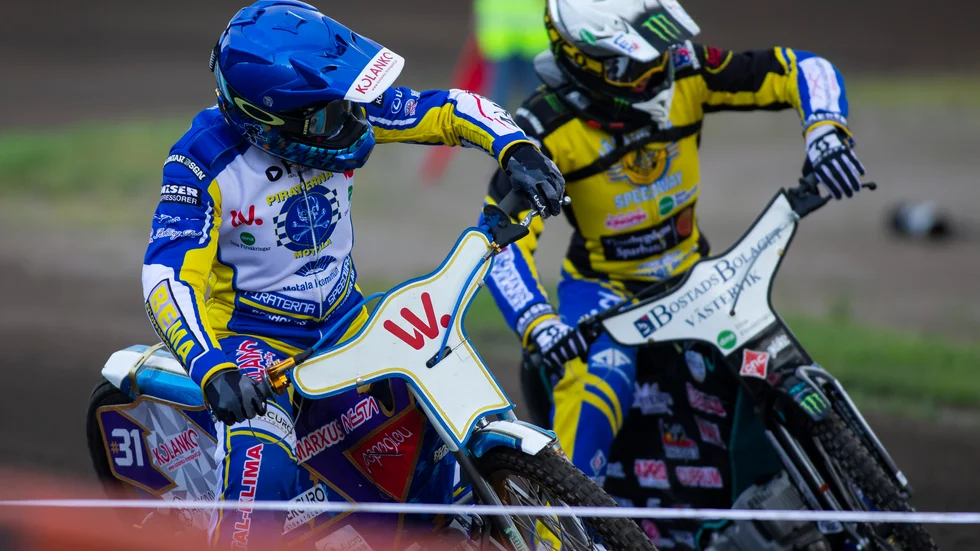 Jakub Jamrog är den senaste Piratföraren på skadelistan. Både han och Piotr Pawlicki missar bortamatchen mot Indianerna.