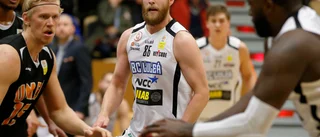 Dolphins-rivalen tappar ligaveteranen