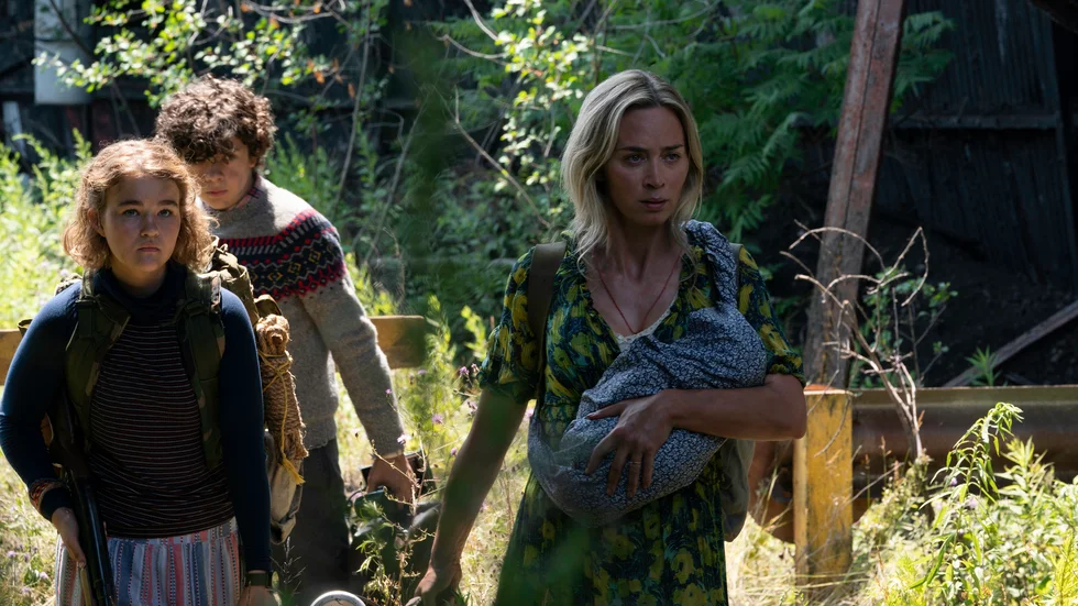 I "A quiet place: Part II" ger sig resterna av familjen Abbott ut på vägarna i hopp om att hitta andra överlevare i civilisationens spillror.