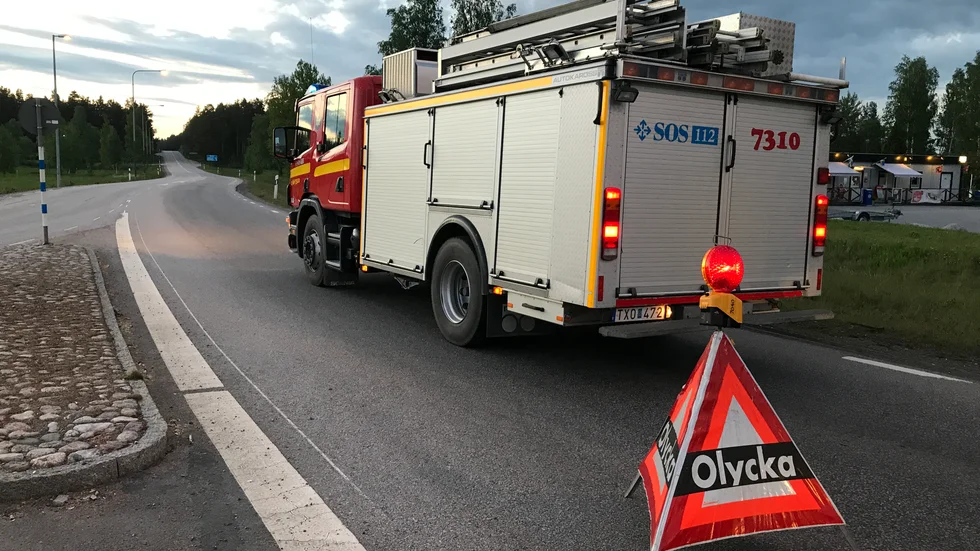 Lastbilen blockerade vägen mellan Målilla och Hultsfred. 