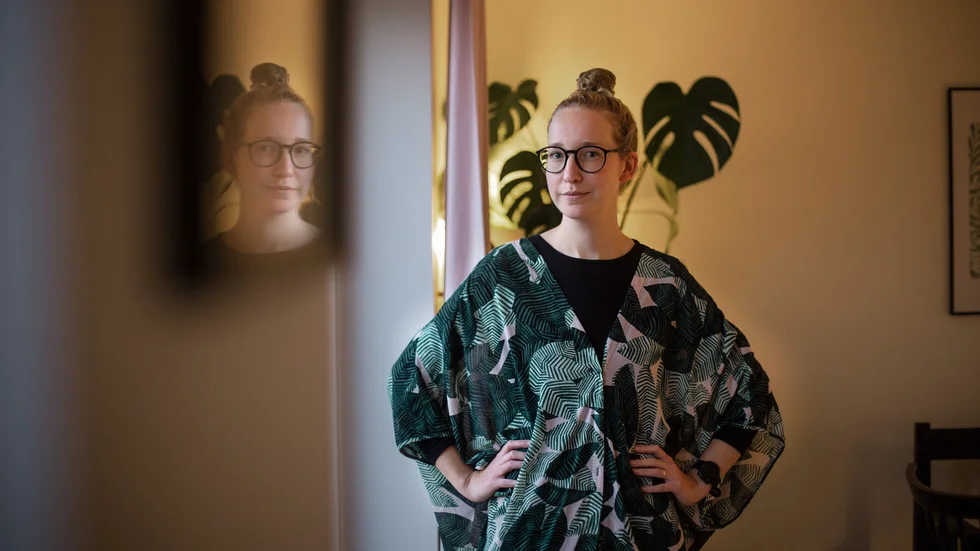 Max fyra familjer åt gången på BB och en barnmorska per födande på förlossningen är krav som barnmorskan Ingela Ågren vill se uppfyllda på Akademiska.