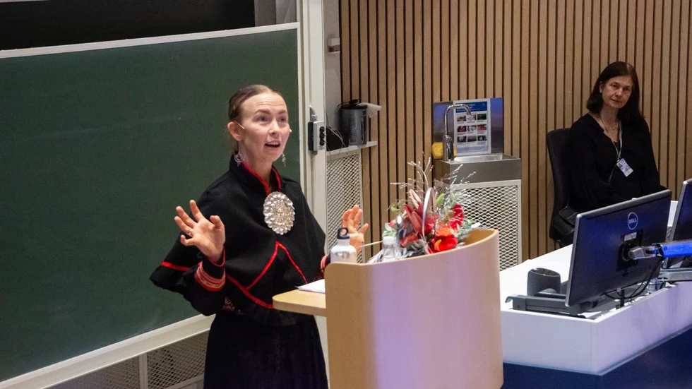 – Det är fantastiskt, osannolikt och superhedrande, säger Sofia Jannok, om att ha utnämnts till hederdoktor.