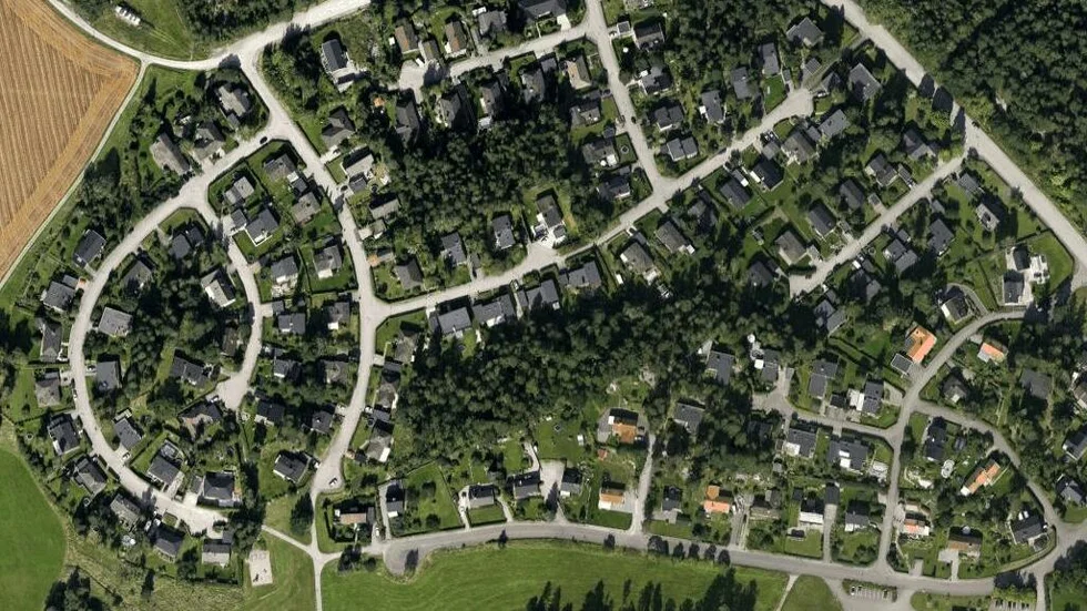 Området kring Hjortronvägen 8