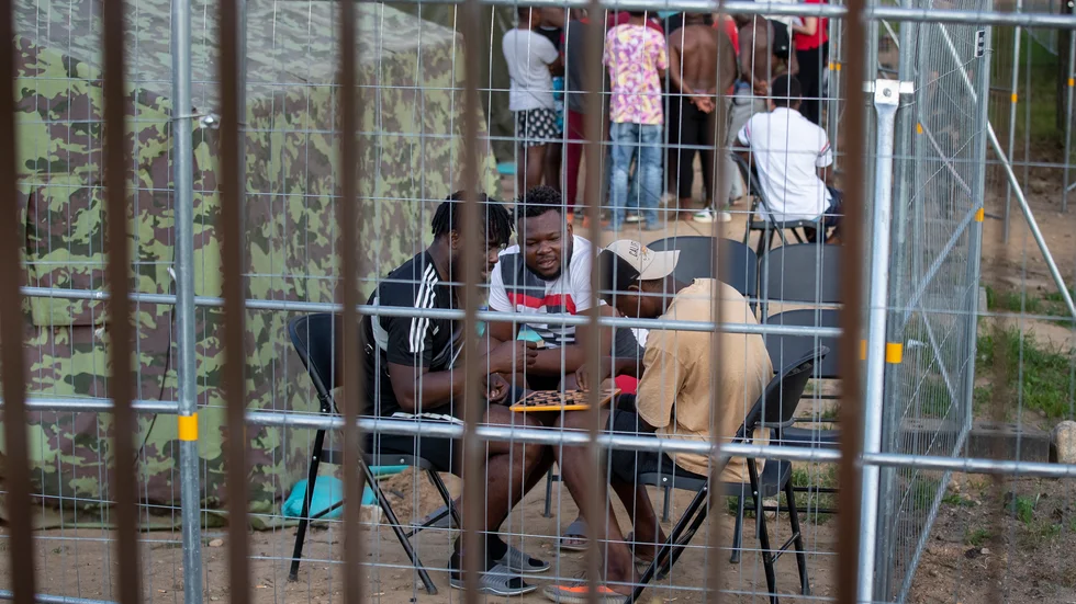 Ett nyligen rest migrantläger i staden Pabrade, nordost om Vilnius i Litauen. Litauen har nu börjat bygga en gränsmur mot Belarus, varifrån många migranter kommer.