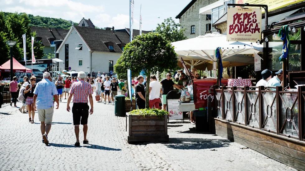 Båstad är ett exempel på en kommun med en säsongsbetonad befolkning, där den rådande värmeböljan kan göra att många använder vatten samtidigt. Arkivbild.