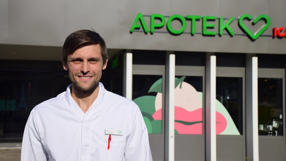 Apotek Hjärtat i Vimmerby drabbades under de tre timmar som E-hälsomyndigheten hade problem med sin recepttjänst, enligt apotekschefen Alex Nordqvist. 