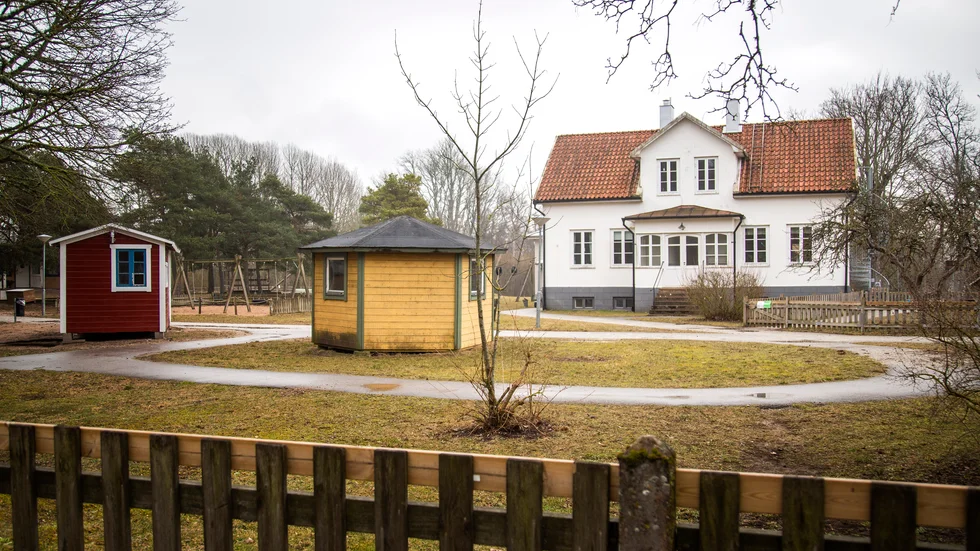 Den gamla prästgården vid Fardhem skola ska bli lägenheter. I alla fall om fastighetsägaren får gehör för sin bygglovsansökan. 
