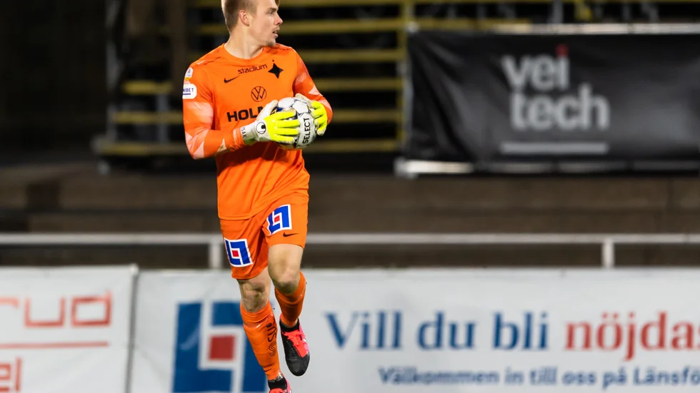 Isak Pettersson har vaktat kassen i två matcher för Toulouse hittills.