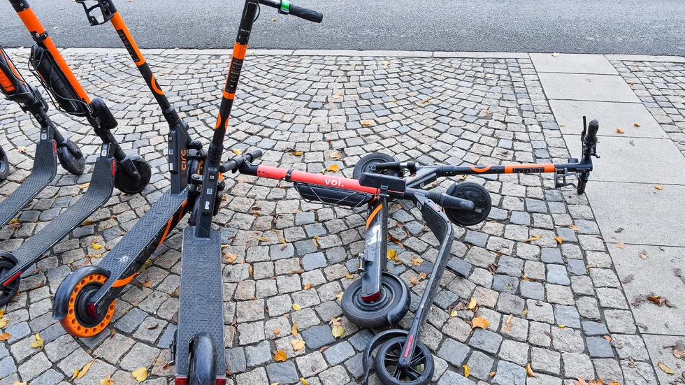 Elsparkcyklarna har blivit ett faktum i våra städer, städerna behöver hinna ikapp.