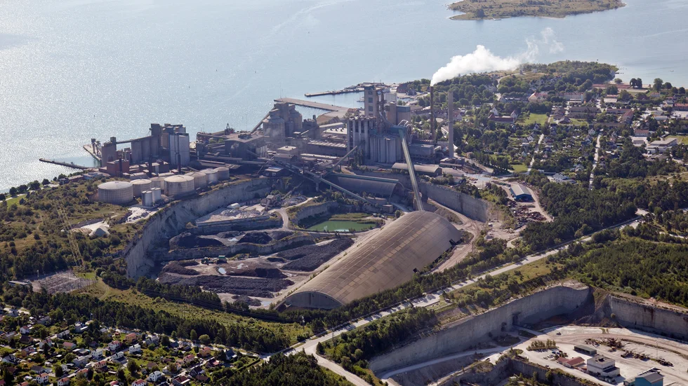 Cementfabriker är ett nationellt intresse och kan därmed komma att utpekas som riksintresse för industriproduktion. En utredning pågår.