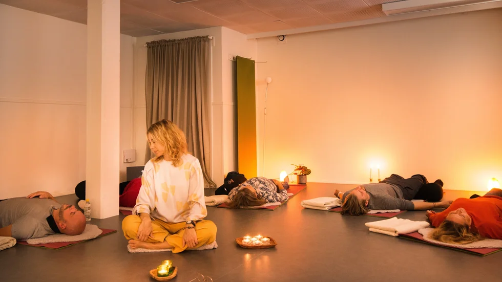"Ju mer aktiv andning man gör ju mer energi kan man skörda." Mette Lindblad har börjat hålla kurser i breathwork eftersom hon själv tycker att hon haft nytta av det.