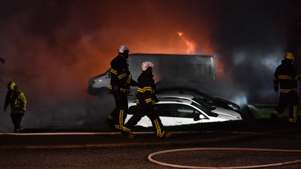 En större brand i ett garage inträffade under natten mot torsdag.