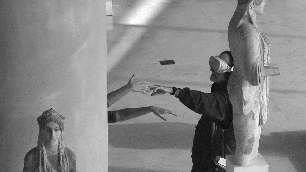 Konstnärsduon Lundahl & Seitl bjuder in till en installation där du får rikta din uppmärksamhet mot dina sinnen. 