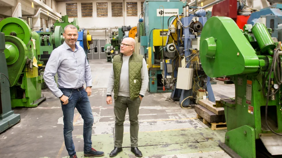 Olsons maskinservice AB i Vingåker siktar nu på en dubblad omsättning 2024. På bilden ses vd Magnus Eldh och delägaren Patrik Olson.