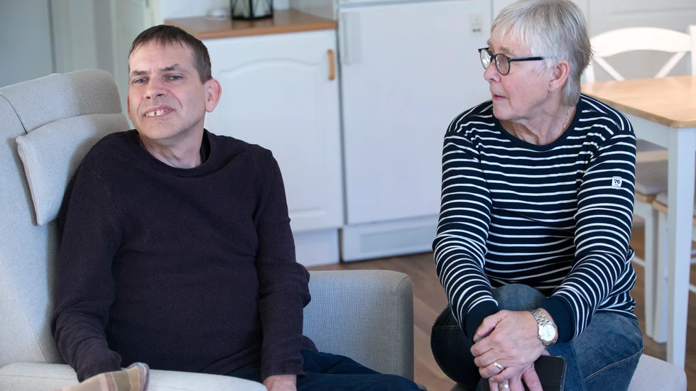 Som mamma till Peter Olsson som bor på ett gruppboende har Marie Asplund direkt insyn i hur viktig den dagliga verksamheten är. "Men det känns inte bra att det ska vara en ekonomisk förlust för dem", säger hon. (Arkivbild)