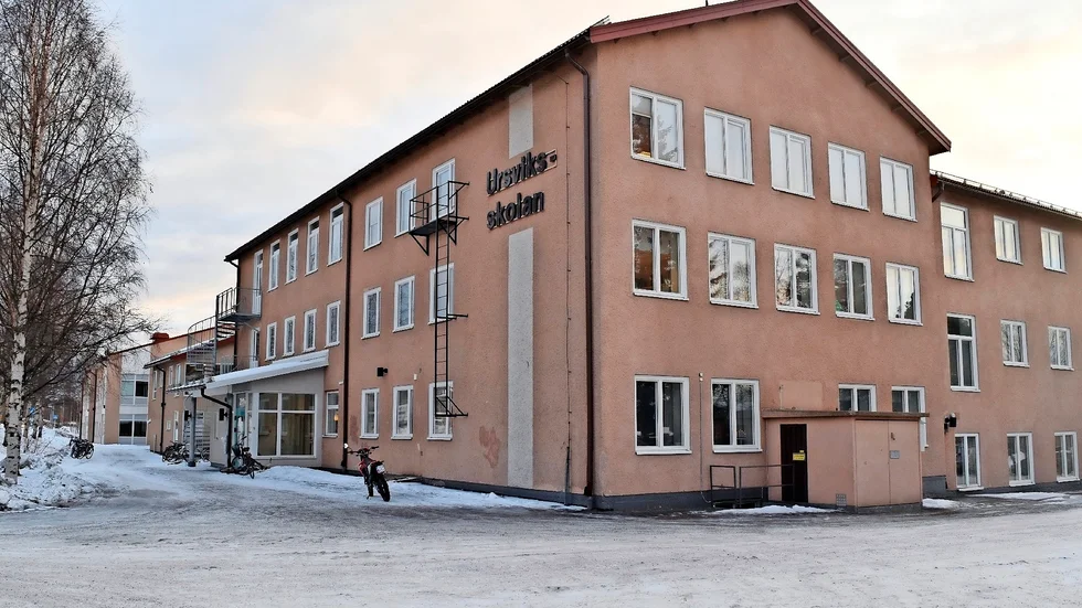 Elever i Yttre Ursviken kommer kanske inte att garanteras en plats på Ursviksskolan när de börjar på högstadiet.