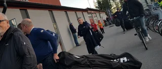 Hårda ord när Ais-forwarden ger brorsan svar på tal
