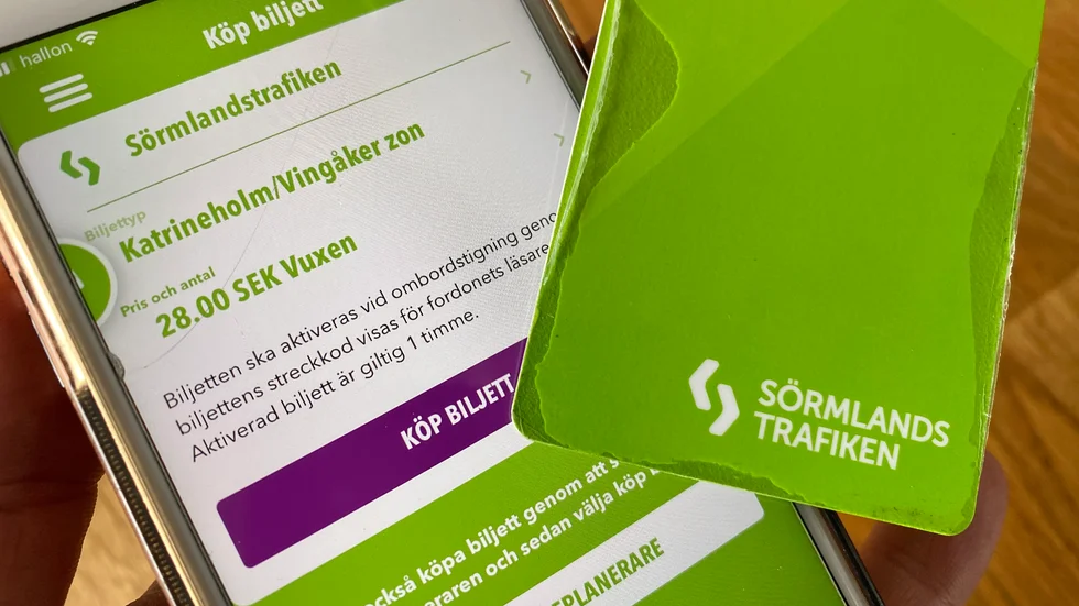 Priset för ett 30-dagarskort hos Sörmlandstrafiken föreslås höjas med 40 kronor.