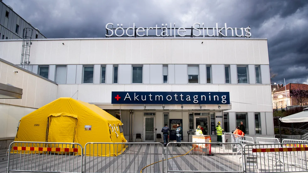 Arbetsmiljöverket vill se en grundlig genomgång av smittrisken på en coronadrabbad avdelning på Södertälje sjukhus. Arkivbild.