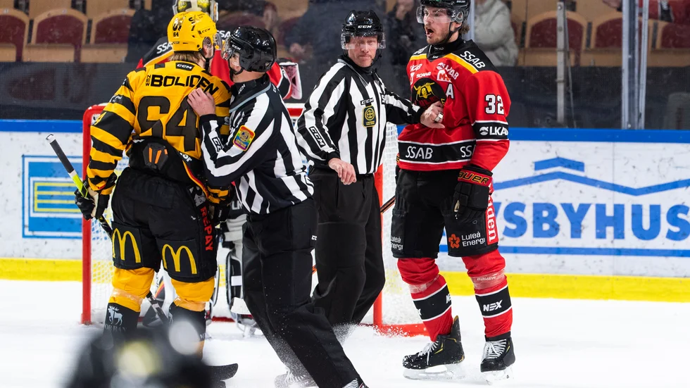 Oscar Engsund i Luleå Hockey under derbyt mot Skellefteå AIK.